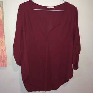 Cute v-neck top!